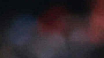 Desire Doue celebra un gol con el PSG.