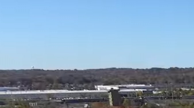 El accidente provocó una explosión en tierra devastadora.