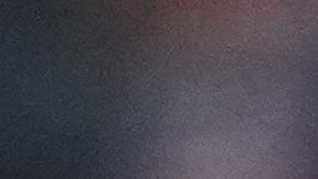 Alex Highsmith celebra tras una tacleada durante el juego de los Steelers contra los Baltimore Ravens.