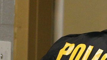 Inmigrante detenido por agentes de ICE