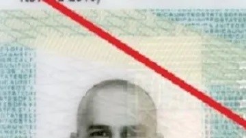 Un inmigrante podría perder la oportunidad de obtener una Green Card si tiene representación de un notario público.