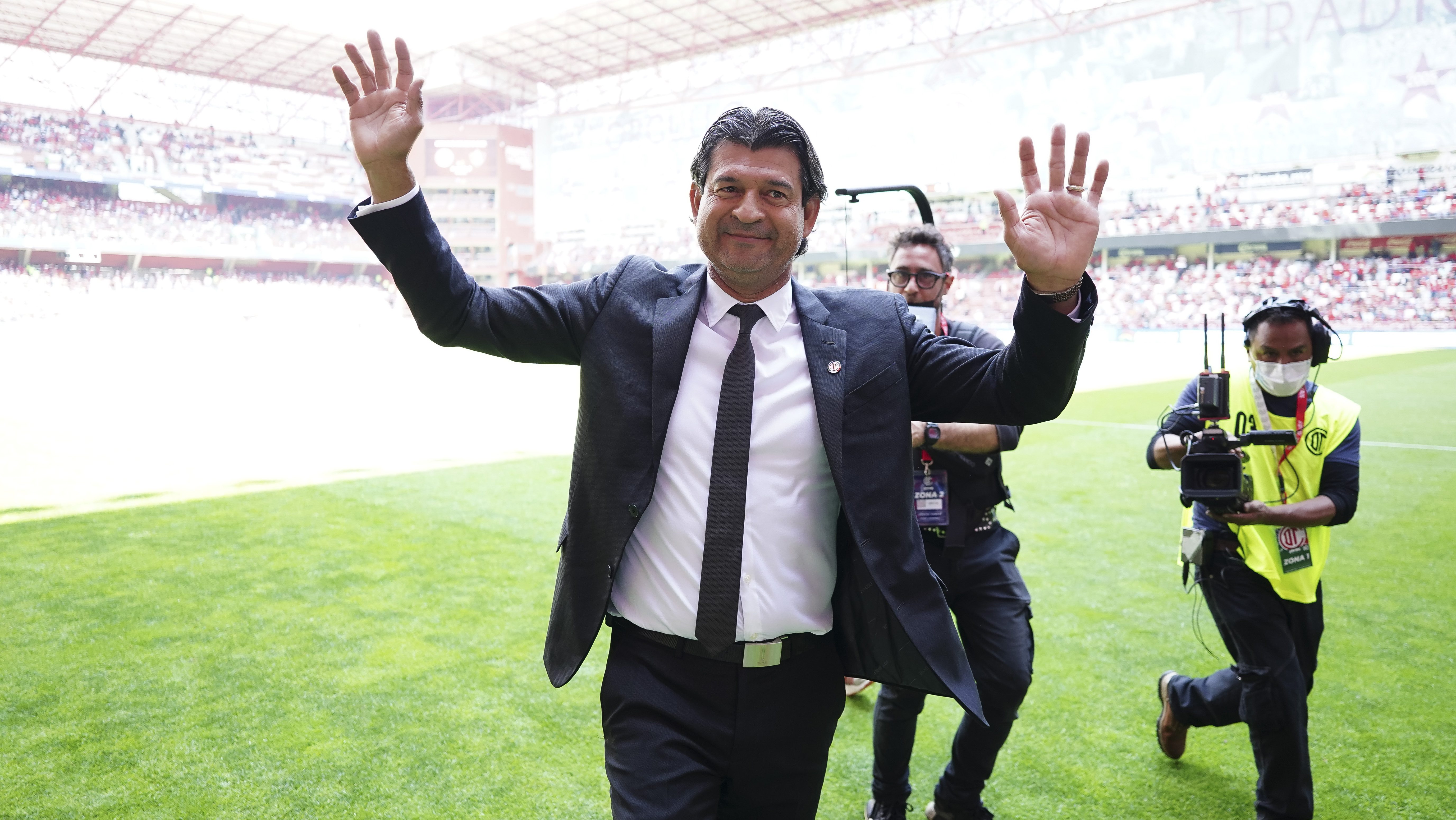 José Saturnino Cardozo mete a su equipo a las semifinales de la liga de ...