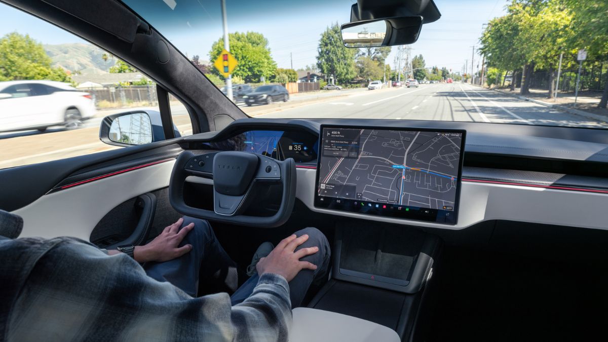 Tesla se vuelca en México mientras circulaba con Autopilot