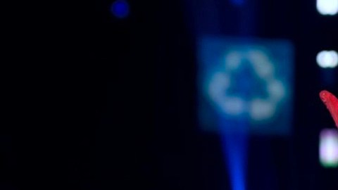 Martha Higareda revela las fotos de su primera Navidad como mamá de gemelas