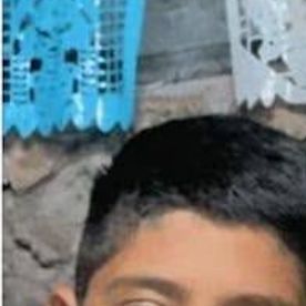 Leonel Salazar junto a su esposa  Claudia Paulina y su hijo Gael.