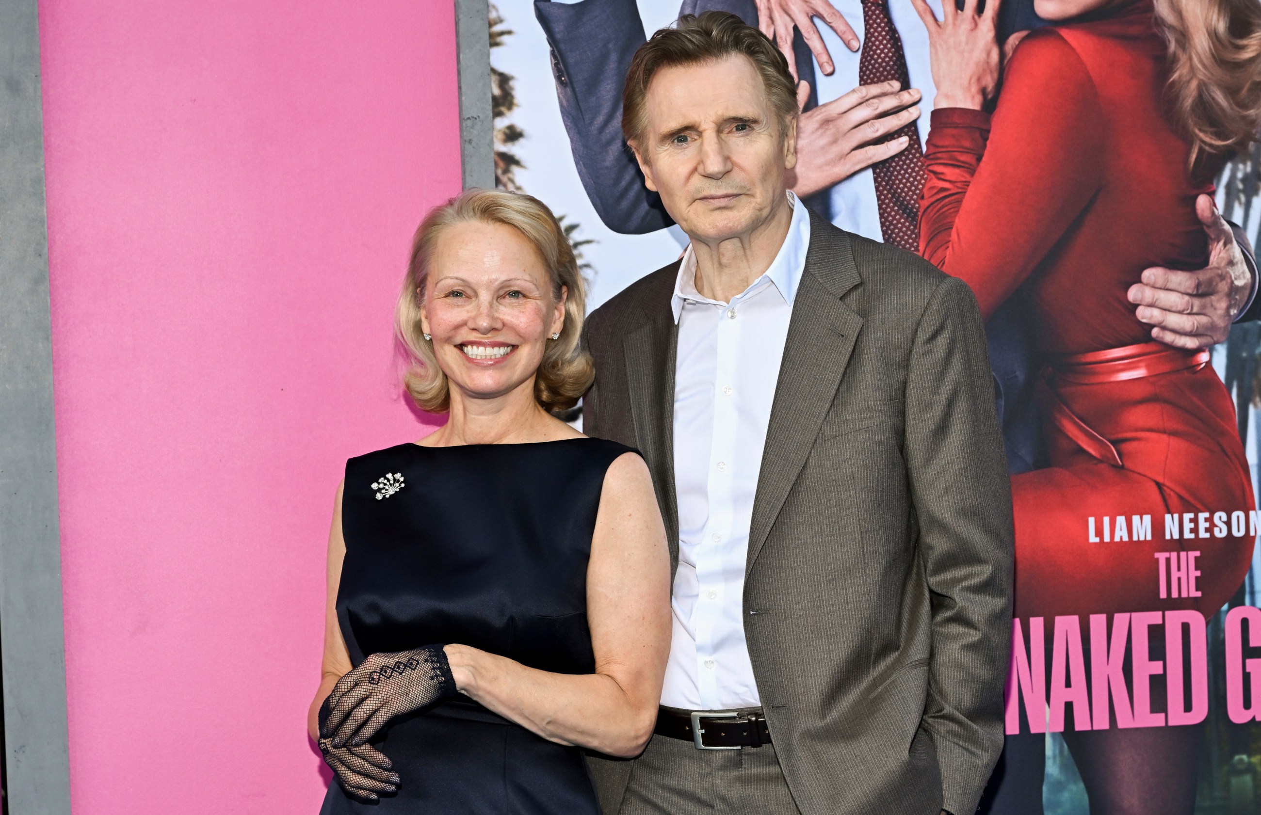 Pamela Anderson reveló la verdad sobre su relación con Liam Neeson - La Opinión