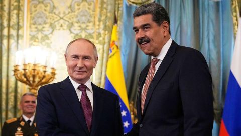Por qué China y Rusia parecen haber abandonado a Nicolás Maduro en plena escalada con EE.UU.