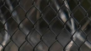 A través de un comunicado, ICE afirmó que la atención médica está garantizada en sus centros de detención.