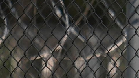 A través de un comunicado, ICE afirmó que la atención médica está garantizada en sus centros de detención.