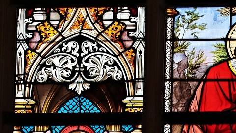 La presentación expone una reflexión entre lo bíblico y la situación actual en EE.UU.