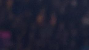 LONDON (United Kingdom), 25/11/2025.- Referee Slavko Vincic shows Ronald Araujo of Barcelona the red card following a second yellow card during the UEFA Champions League league phase match between Chelsea and Barcelona in London, Britain, 25 November 2025. (Liga de Campeones, Reino Unido, Londres) EFE/EPA/NEIL HALL