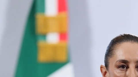 Sheinbaum anuncia aumento del 13% al salario mínimo en México para 2026