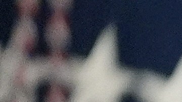 Sin mencionar nacionalidades, Noem criticó a ciertos inmigrantes considerándolos amenazas a la seguridad pública.