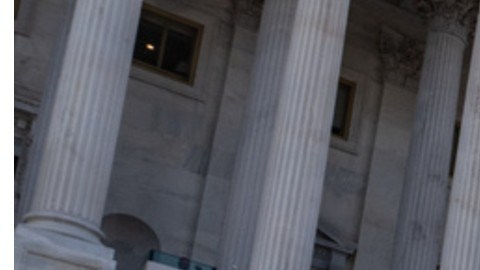 Los demócratas aseguran que el cambio de reglas abre la puerta a penalizar a quienes anteriormente accedieron a dichos programas.