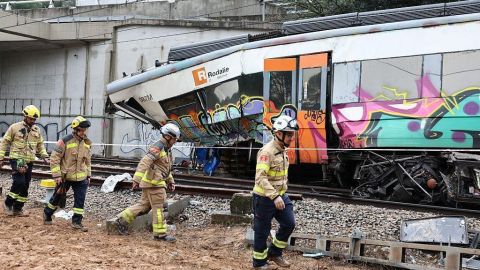 Un segundo accidente de trenes en España cobra la vida del maquinista y deja decenas de heridos a pocos días del fatal choque ferroviario en Adamuz