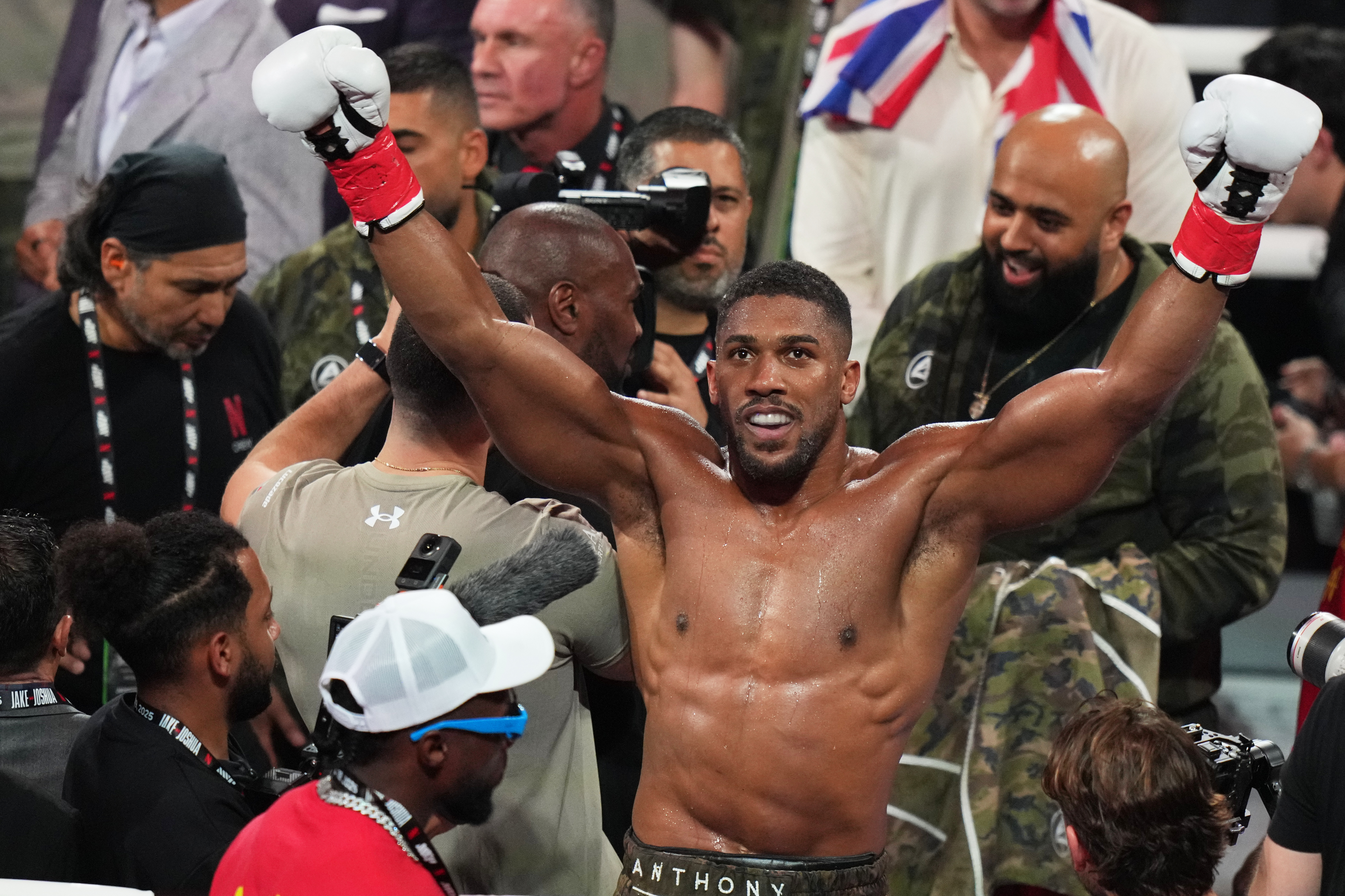 Anthony Joshua por ahora no piensa en boxeo - La Opinión