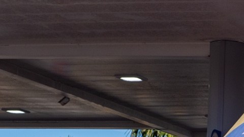 La gente celebra después de que el presidente Trump anunciara que el presidente venezolano Nicolás Maduro había sido capturado.