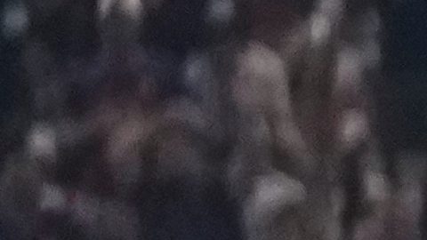 Raphinha, la figura del partido, celebra el tercer gol del Barcelona.