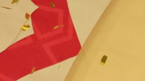 El capitán de Senegal Sadio Mane sostiene el trofeo continental junto a sus compañeros.