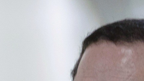 Los representantes Henry Cuéllar, Marie Gluesenkamp Pérez y Vicente González apoyaron fondos incondicionales para ICE.