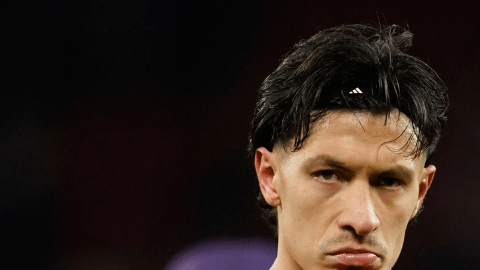 Lisandro Martínez respondió a las críticas de Paul Scholes.