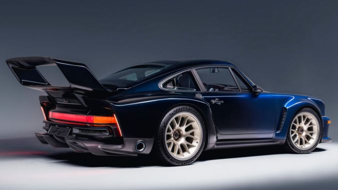 El Singer Sorcerer y Porsche 911