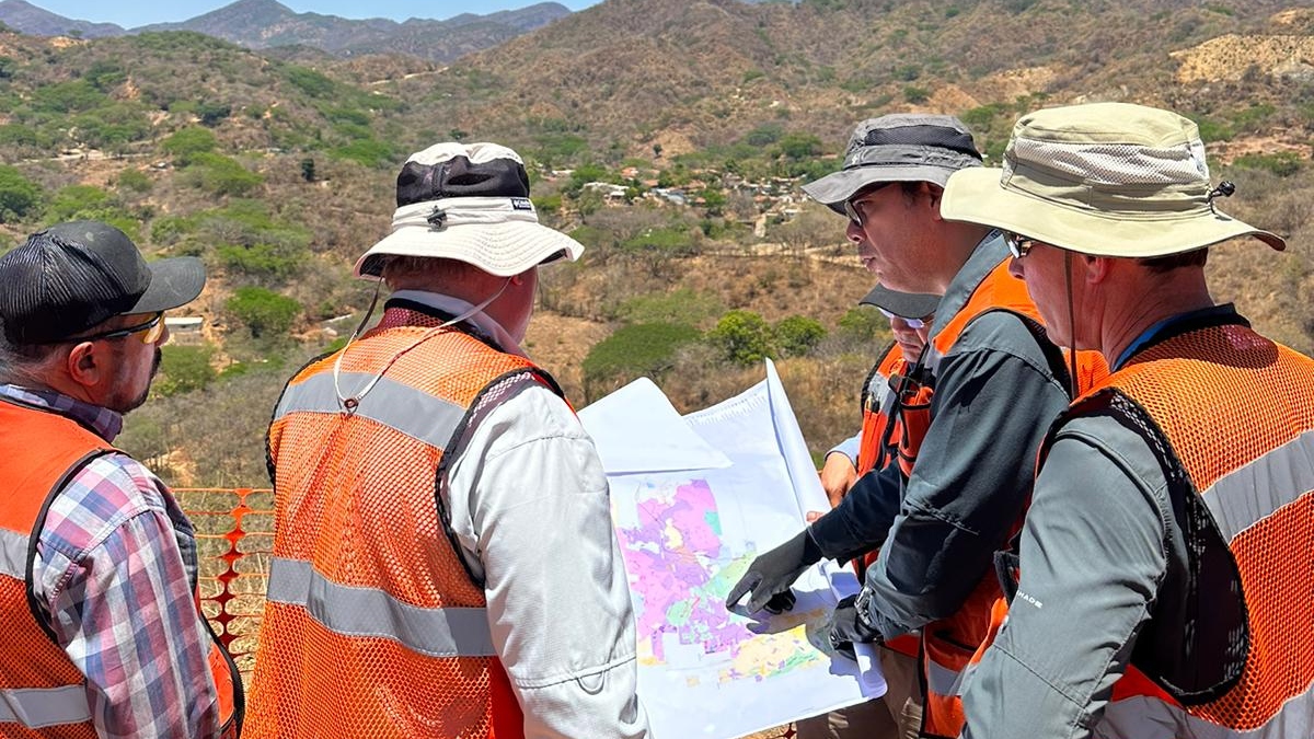 Dos compañeros de mineros secuestrados rechazan “confusión” y aseguran ...