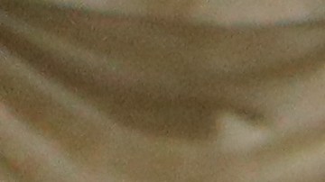 Gaudencio Tolentino, quien sufrió un derrame cerebral hace algún tiempo, aparte de trabajar en la limpieza de edificios debe cuidar a su esposa María, de 86 años, quien recibe tres tratamientos de diálisis por semana.