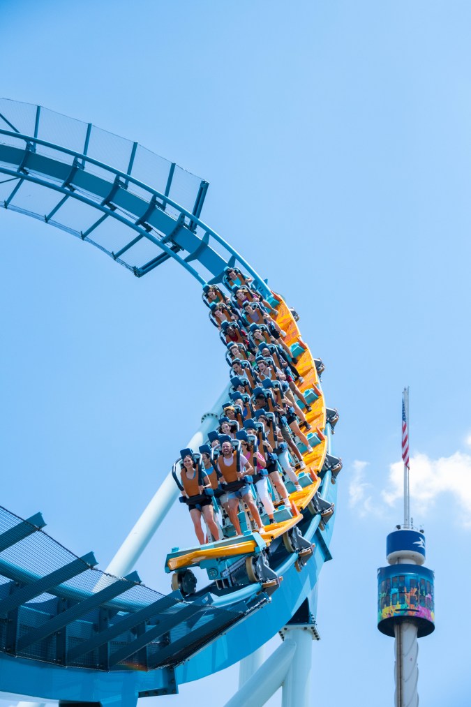 The Surf Coaster, la estrella de SeaWorld Pipeline: The Surf Coaster