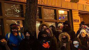 Qué se sabe del mortal tiroteo contra un manifestante en Mineápolis a manos de la policía migratoria de EE.UU.