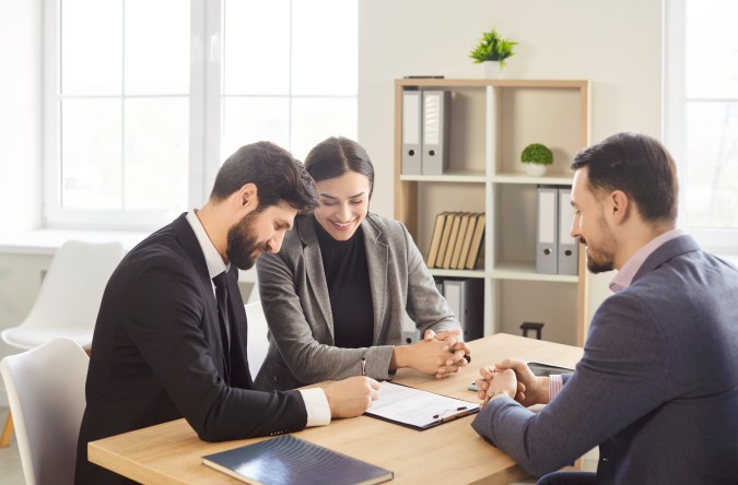 recomendaciones al firmar un contrato de alquiler