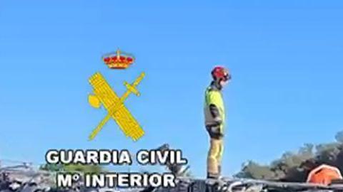 Cómo ocurrió el accidente y otras 4 preguntas clave sobre el fatal descarrilamiento y choque de trenes en España que ha causado al menos 40 muertos