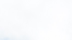 El atacante huyó y la policía ofrece una recompensa por información.