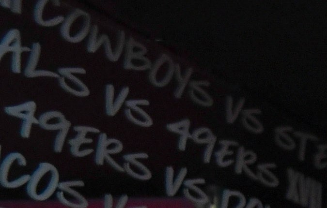 Jóvenes finalistas de los Latino Youth Honors 2026 acompañados por José Antonio Tijerino, de la Fundación de la Herencia Hispana y los ejecutivos de la NFL Marissa Solís y Javier Farfán en San Francisco.