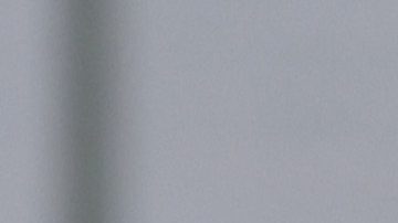 El entrenador de México, Ricardo Lavolpe, habla con sus jugadores el domingo 11 de julio de 2004 en Chiclayo, Perú. México derrotó a Argentina 1-0 anoche para liderar el Grupo B de la Copa América y se enfrentará a Ecuador en Piura el martes en el último partido de la primera ronda. (Foto AP/Natacha Pisarenko)