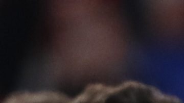 Vinícius tuvo que ser detenido por José Mourinho, el DT del Benfica, en medio de la trifulca.