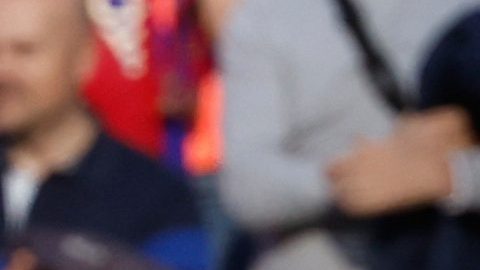 Marc Bernal abrió la cuenta en el 3-0 del Barcelona.