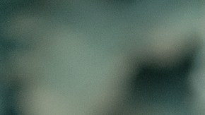 Davis (Chris Hemsworth) y Sharon (Halle Berry) en Crime 101.