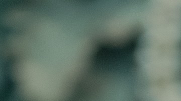 Davis (Chris Hemsworth) y Sharon (Halle Berry) en Crime 101.