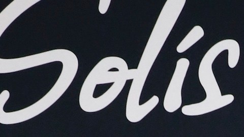 Cazzu Christian Nodal polémica