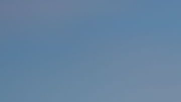 El senador Alex PAdilla busca que Trump devuelva los aranceles ilegalmente cobrados a la ciudadanía.