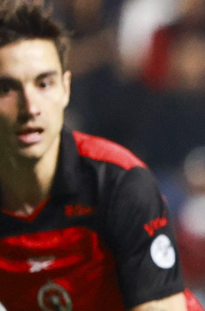 Tijuana, Baja California, 27 de febrero de 2025. Alvaro Angulo e Iván Tona, durante el partido correspondiente a la jornada 8 del torneo Clausura 2026 de la Liga BBVA MX, entre los Xolos de Tijuana y los Pumas de la UNAM, realizado en el estadio Caliente. Foto: Imago7/Alejandro Gutiérrez Mora