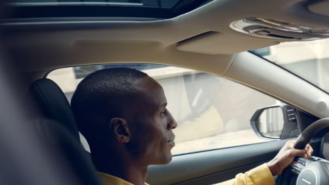 Interior del Hyundai Kona EV 2026