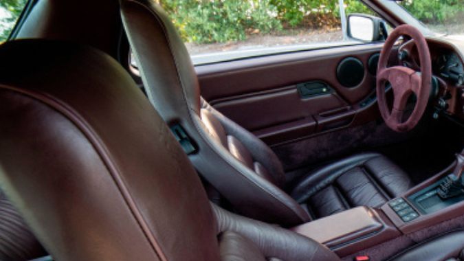 Interior del RUF 928R