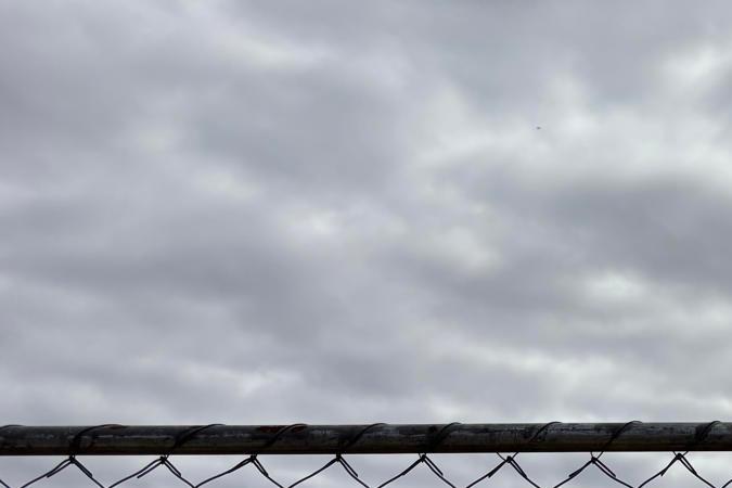 La medida firmada por la gobernadora coloca al estado fronterizo entre los más restrictivos frente a las políticas federales de detención y deportación de Trump