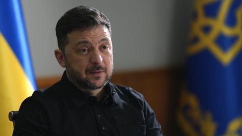 "Putin ha iniciado la Tercera Guerra Mundial y la pregunta es cómo detenerlo", le dice Zelensky a la BBC