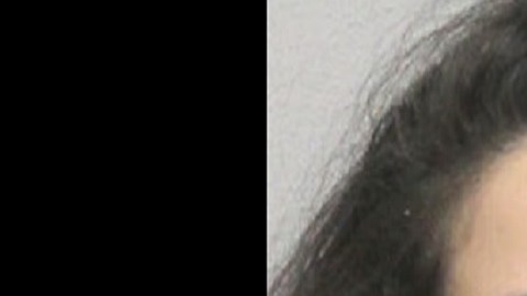 La acusada fue identificada como Christie Elizabeth Dunbar Oster, de 38 años, quien impartía clases de matemáticas de octavo grado en Broussard Middle School