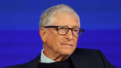 Bill Gates "asumió su responsabilidad" por sus vínculos con Epstein en una reunión con sus empleados, según su fundación