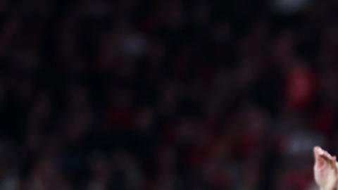 Lisbon (Portugal), 17/02/2026.- Benfica's Gianluca Prestianni argues with Real Madrid's Vinicius Junior (3-R) during the UEFA Champions League soccer match between Benfica and Real Madrid, in Lisbon, Portugal, 17 February 2026. (Liga de Campeones, Lisboa) EFE/EPA/JOSE SENA GOULAO
