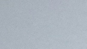 Las cáscaras de mandarina contienen aceites esenciales que se liberan al entrar en contacto con el calor, ofreciendo un agradable aroma cítrico.